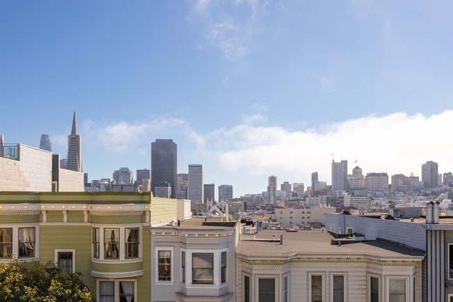 Building Photo - 558-560 Greenwich Street (1067r)