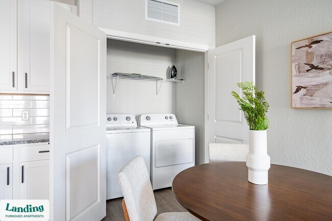 Building Photo - 84 San Filippo Dr SE