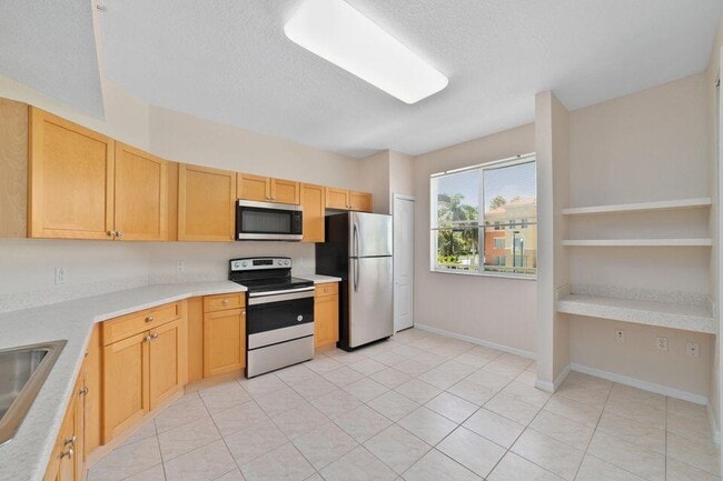 Building Photo - 11020 Legacy Dr