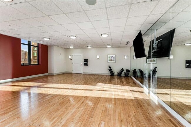 Building Photo - 3376 Peachtree Rd NE