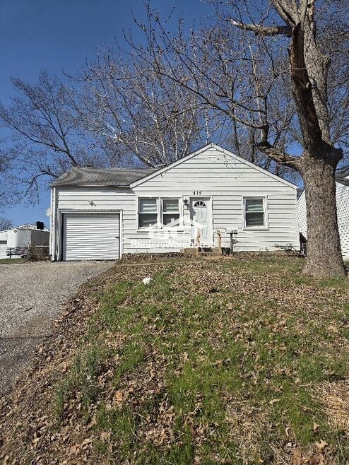 Building Photo - 415 Ames Pl