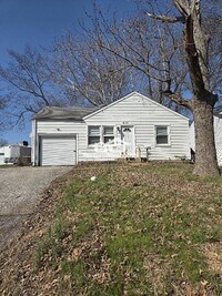 Building Photo - 415 Ames Pl
