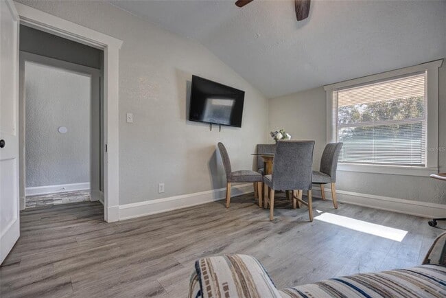 Building Photo - 117 E Euclid Ave