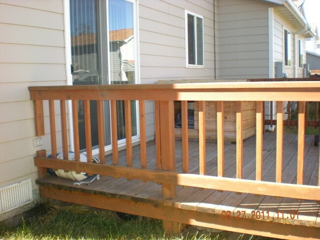 Building Photo - 3305 Laredo Dr