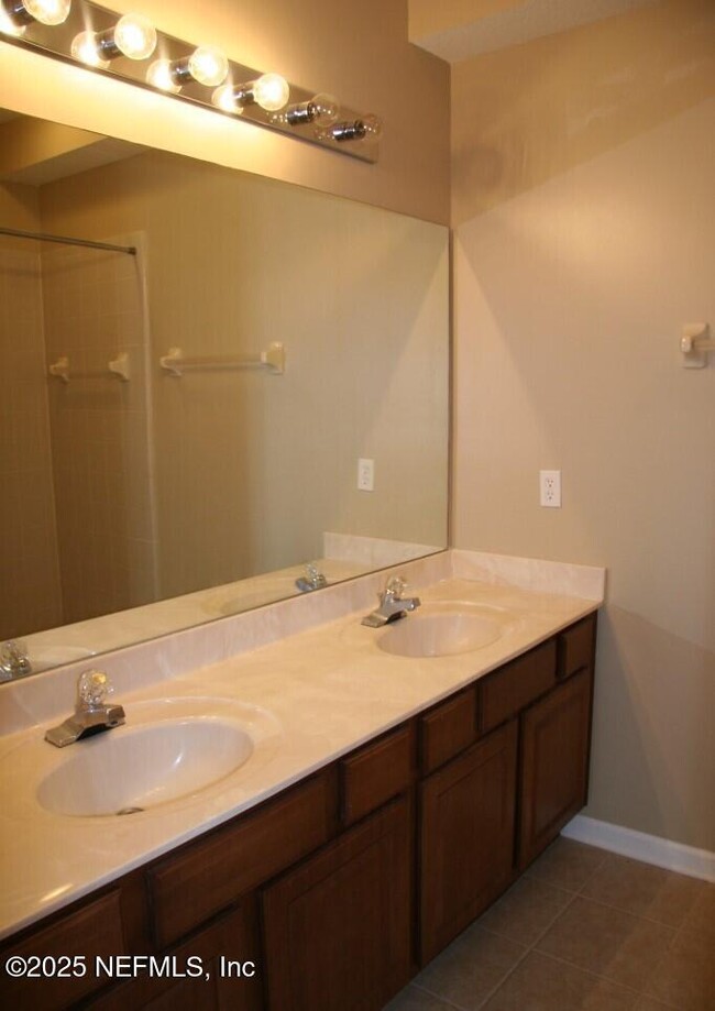 Building Photo - 152 Jardin De Mer Pl
