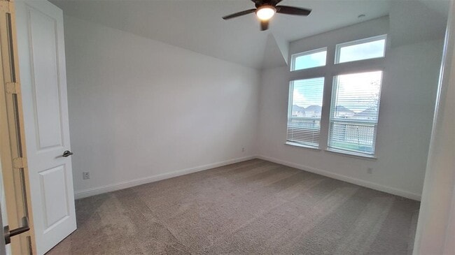 Building Photo - 2331 Birch View Ln