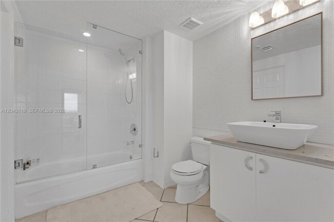 Building Photo - 3500 Coral Wy