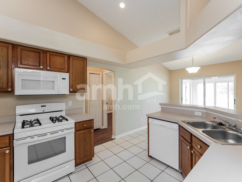 Building Photo - 1138 Timber Trace Dr