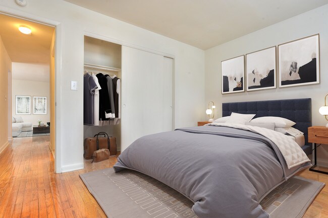 Building Photo - Hunter Hill