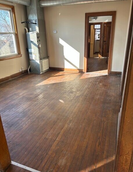 Building Photo - 1212 W 148th St