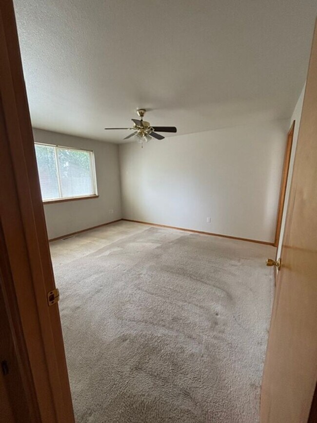 Building Photo - 217 E Belair Dr