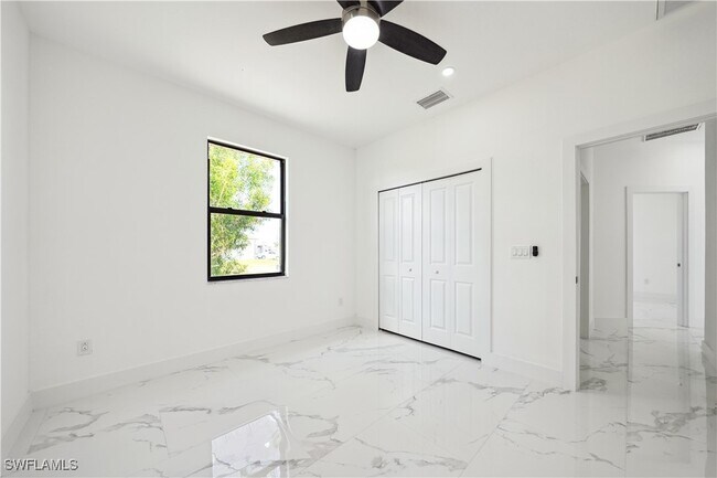 Building Photo - 4309 NW 38th Ave