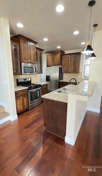 Building Photo - 4678 N Elmstone Ave