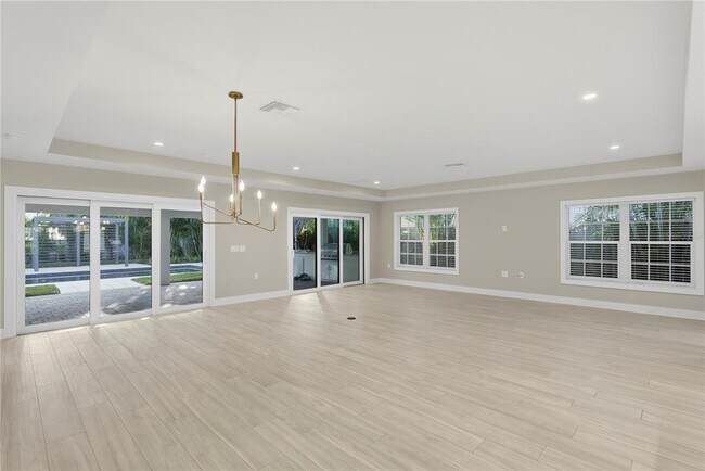 Building Photo - 845 Snell Isle Blvd NE