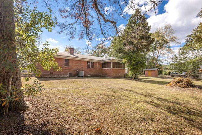 Building Photo - Home for Rent on the Bayou