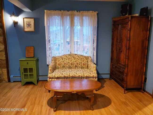 Building Photo - 411 Woodland Ave