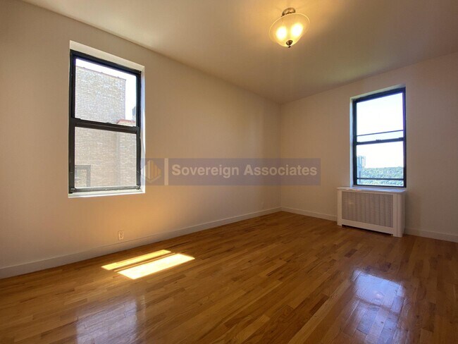 Building Photo - 282 Cabrini Blvd