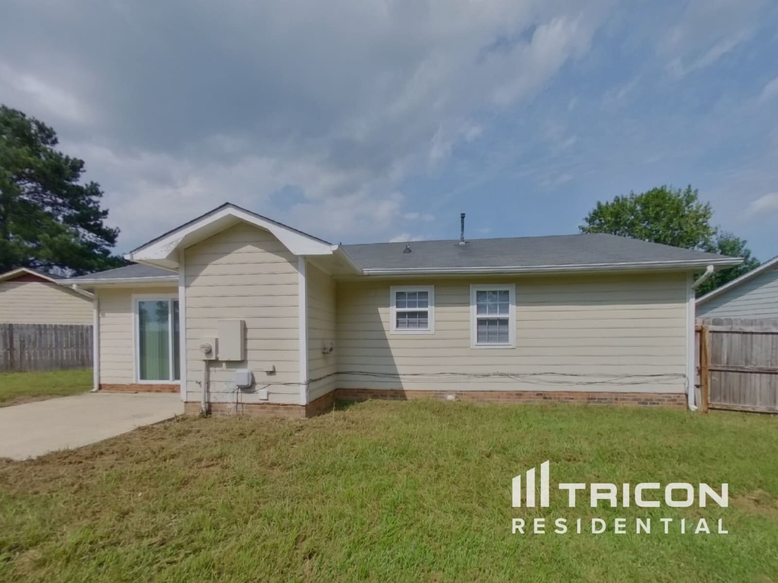 Building Photo - 2500 Justin Ct