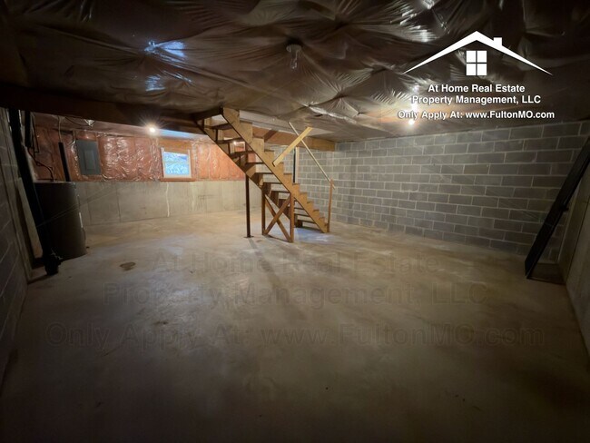 Building Photo - 1822 Springdale Ct