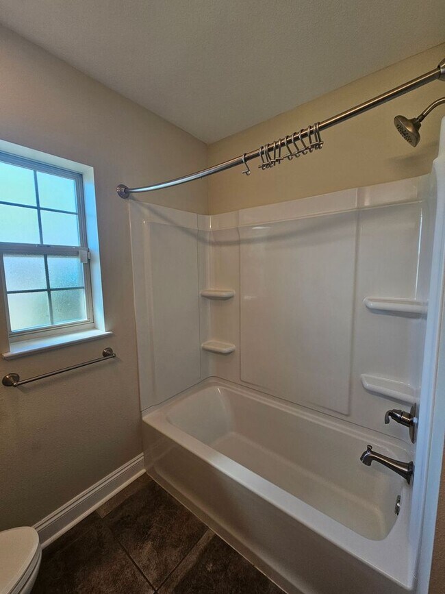 Building Photo - Exquisite 4Bed/2Ba Home in The Cove! *1/2 Off Security Deposit for Active-Duty Military!!*