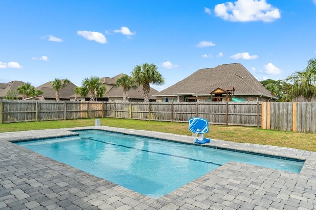 Building Photo - 1464 Sabal Palm Dr