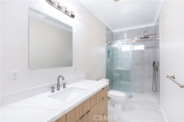 Building Photo - 720 E Windsor Rd