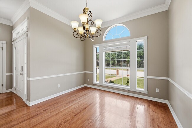Building Photo - 905 Winged Foot Dr