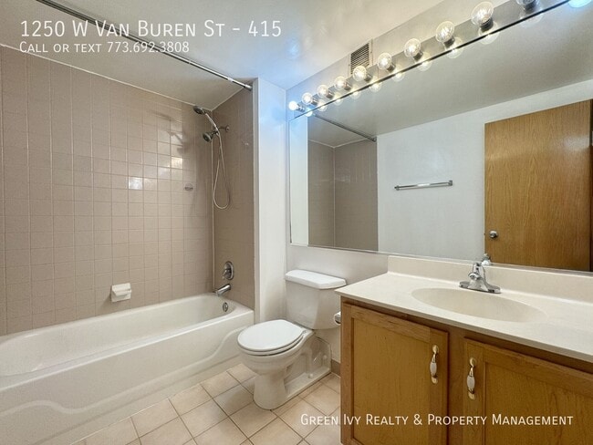 Building Photo - 1250 W Van Buren St
