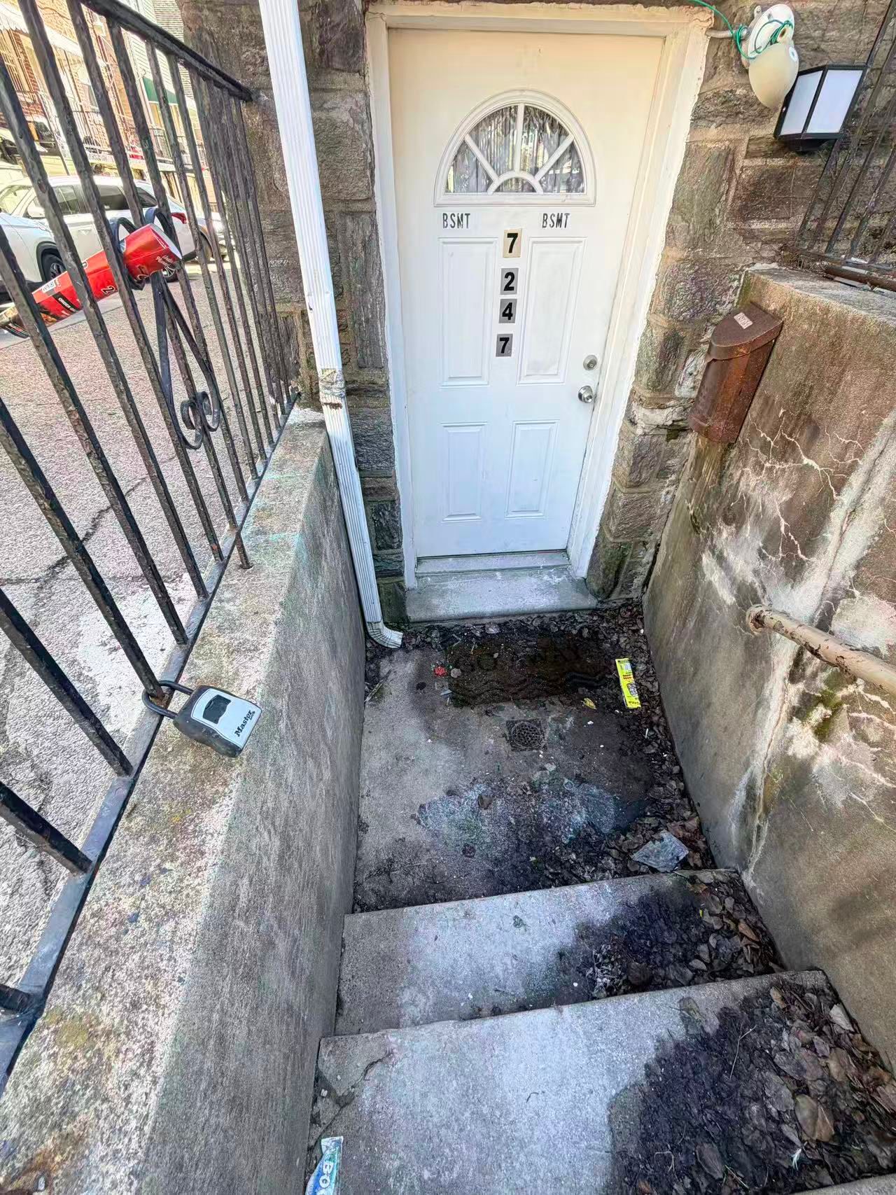 Building Photo - 7247 Charles St