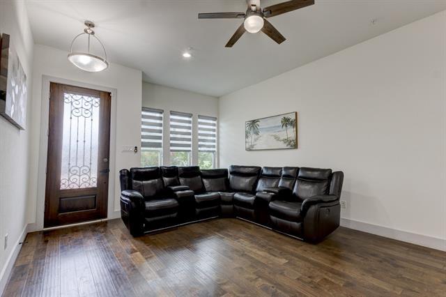 Building Photo - 6043 Rivendell Dr