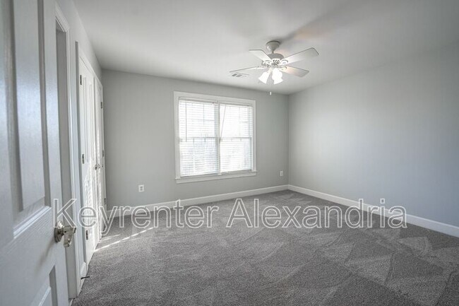 Building Photo - 13568 Heritage Farms Dr