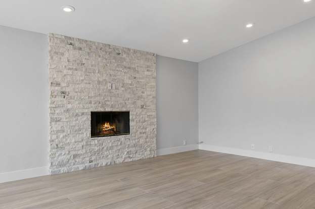 Building Photo - 54140 Avenida Mendoza