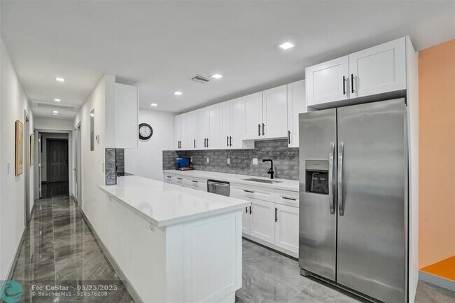 Building Photo - 911 SW 16th St