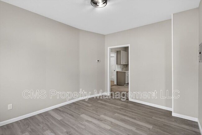 Building Photo - 378 Grand St