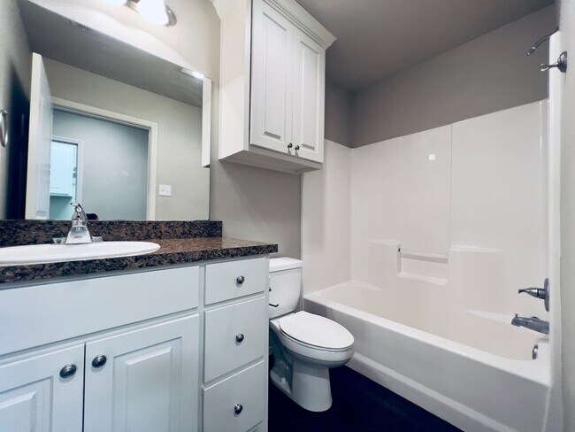 Building Photo - PRE-LEASING! 3/2/2 Located in Lubbock-Cooper ISD