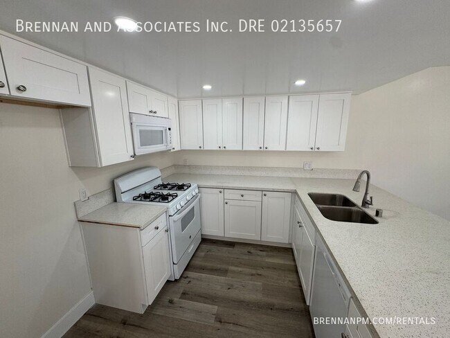 Building Photo - 1130 Sumner Ave
