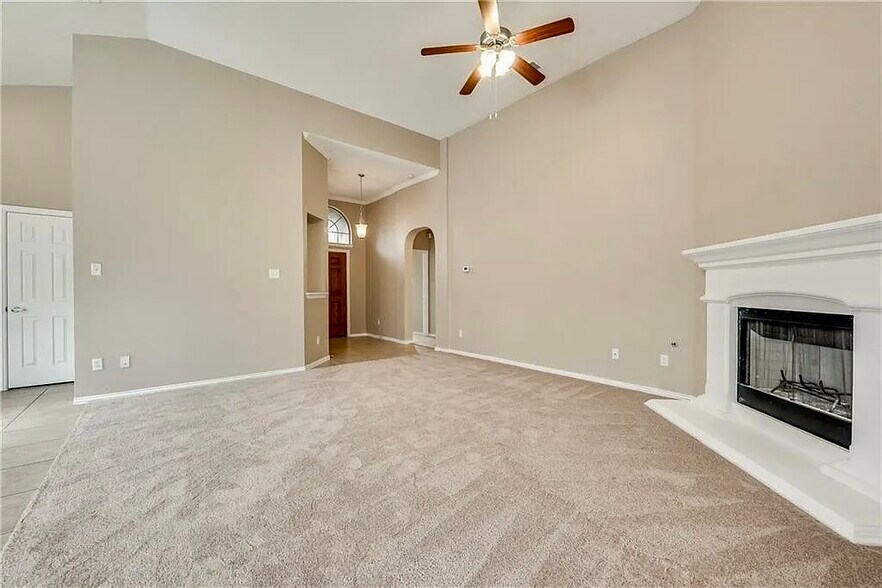 Entry - 2716 Twinflower Dr