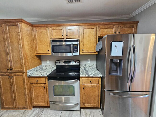 Building Photo - 230 Sorrel Tree Ln