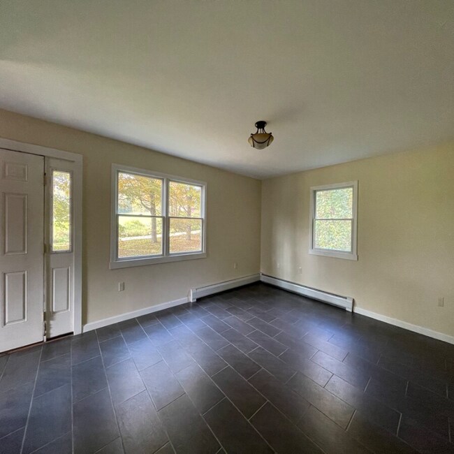 Building Photo - 91 Maple Tree Ln