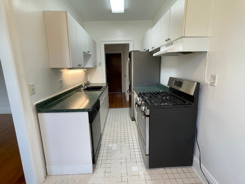 kitchen - 2608 14th St