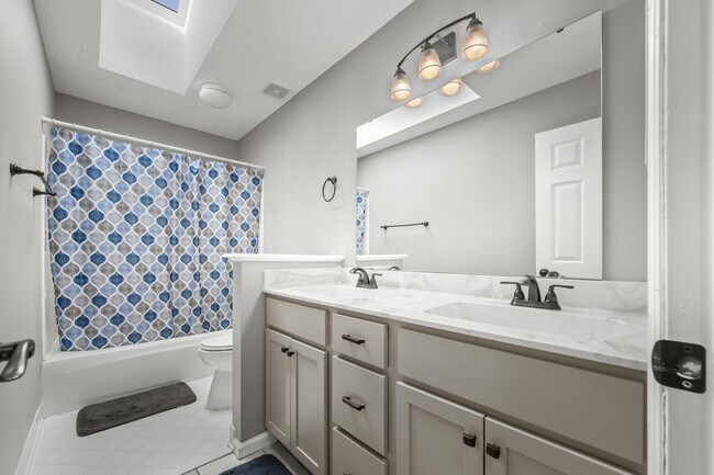 Building Photo - 308 Stone Heath Ct