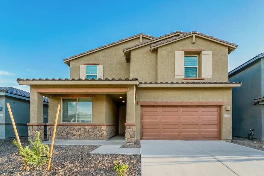 Primary Photo - 10775 W Embrey Dr