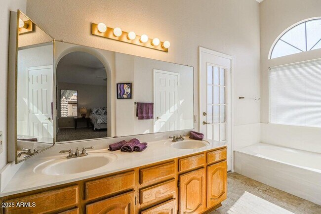 Building Photo - 15629 N 51st St