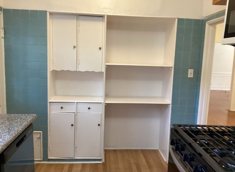 Building Photo - 9979 Robbins Dr