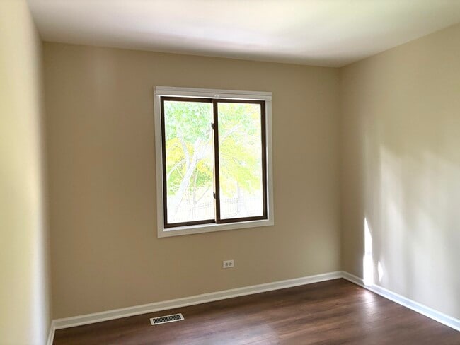 Building Photo - 2024 Westfield Dr