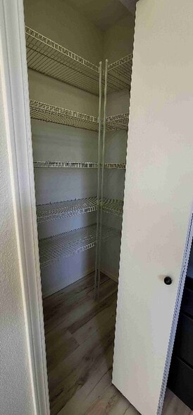 Building Photo - 417 N Henry St