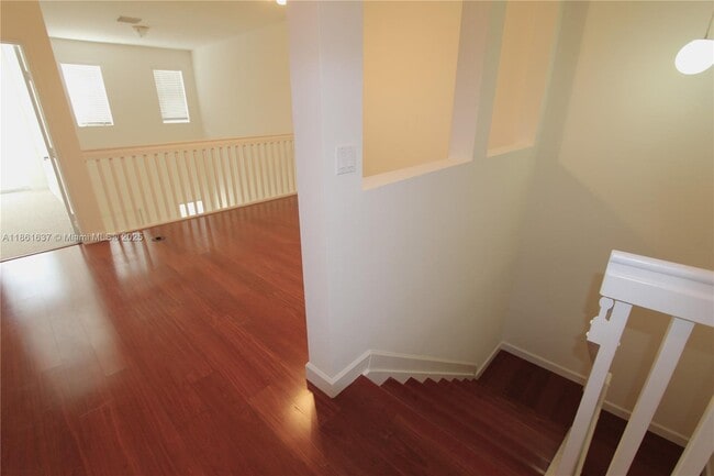 Building Photo - 10703 NW 76th Ln
