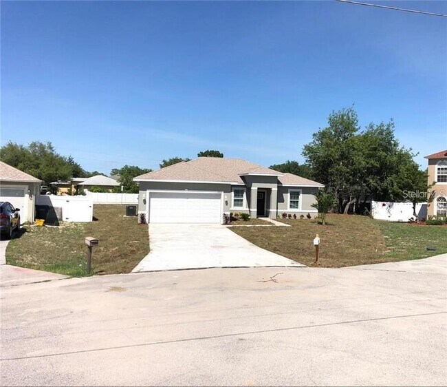 Primary Photo - 205 Flounder Pl
