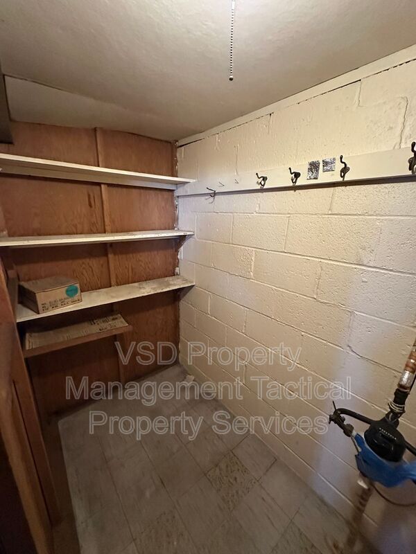 Building Photo - 10301 Granger Rd