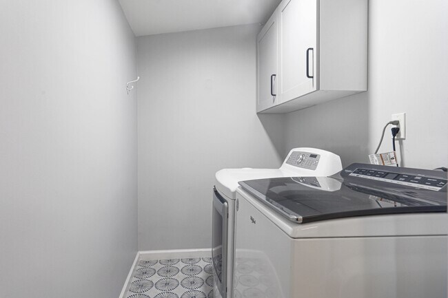 Building Photo - 5304 Halwill Pl